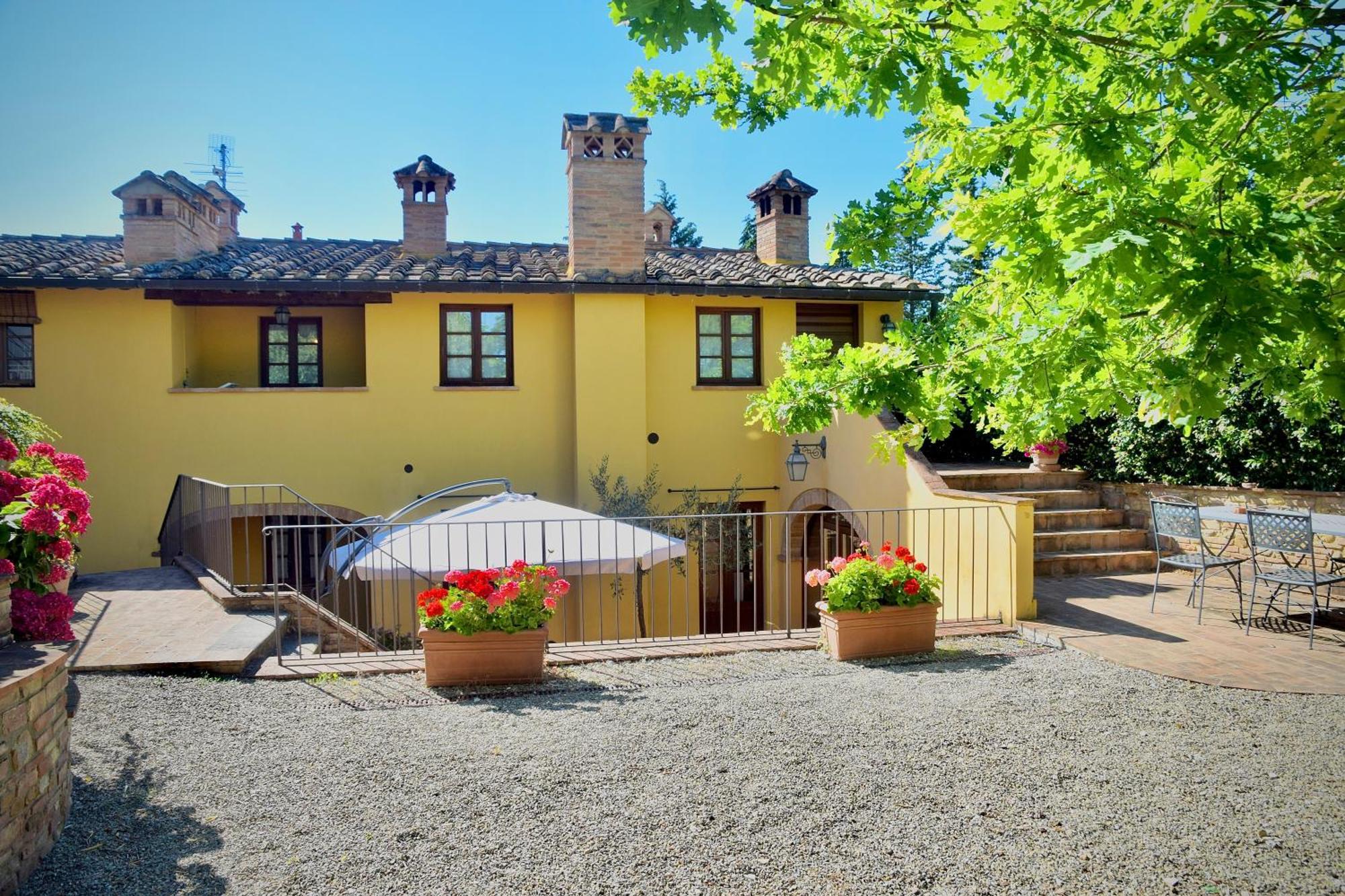 Апартаменты Relax In Chianti Il Borgo 8 Монтеспертоли Экстерьер фото